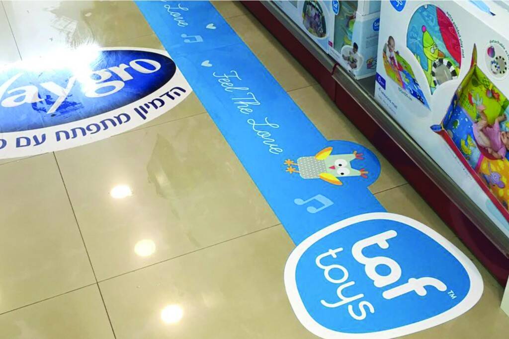 מדבקות בחיתוך צורני