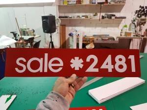 שילוט אלומיניום לעסקים