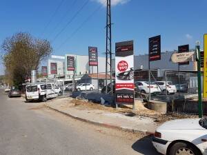 שלטי אלומיניום מעוצבים