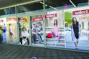 טפטים לחלונות חנויות