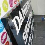 שלט מואר למעצבת שמלות כלה